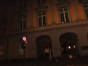 008_R.JPG